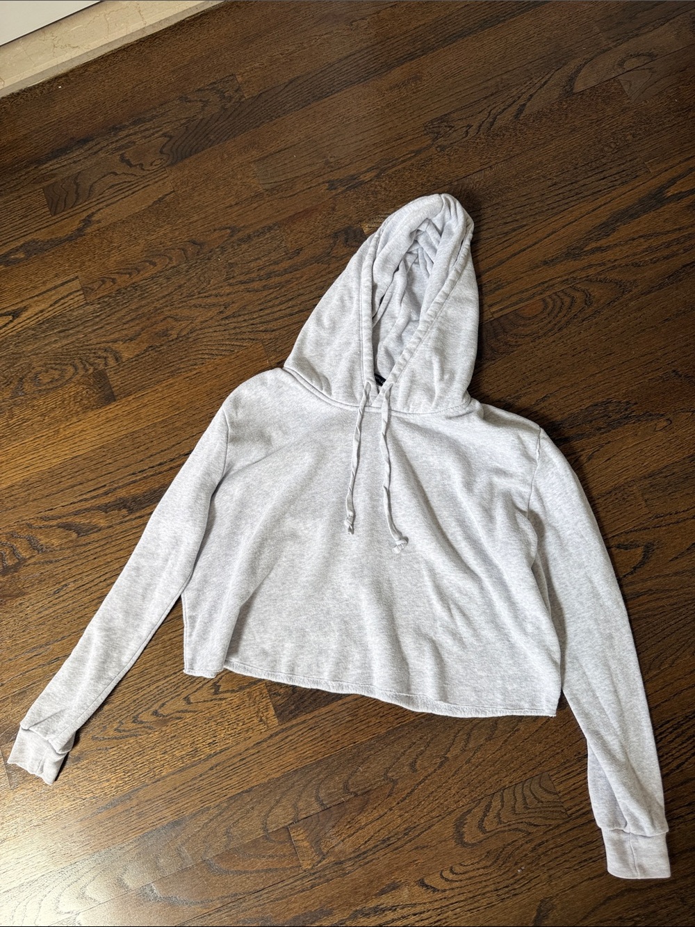 Brandy Melville Cropped Light Gray Women's Hoodie - Comfortable Everyday Top
